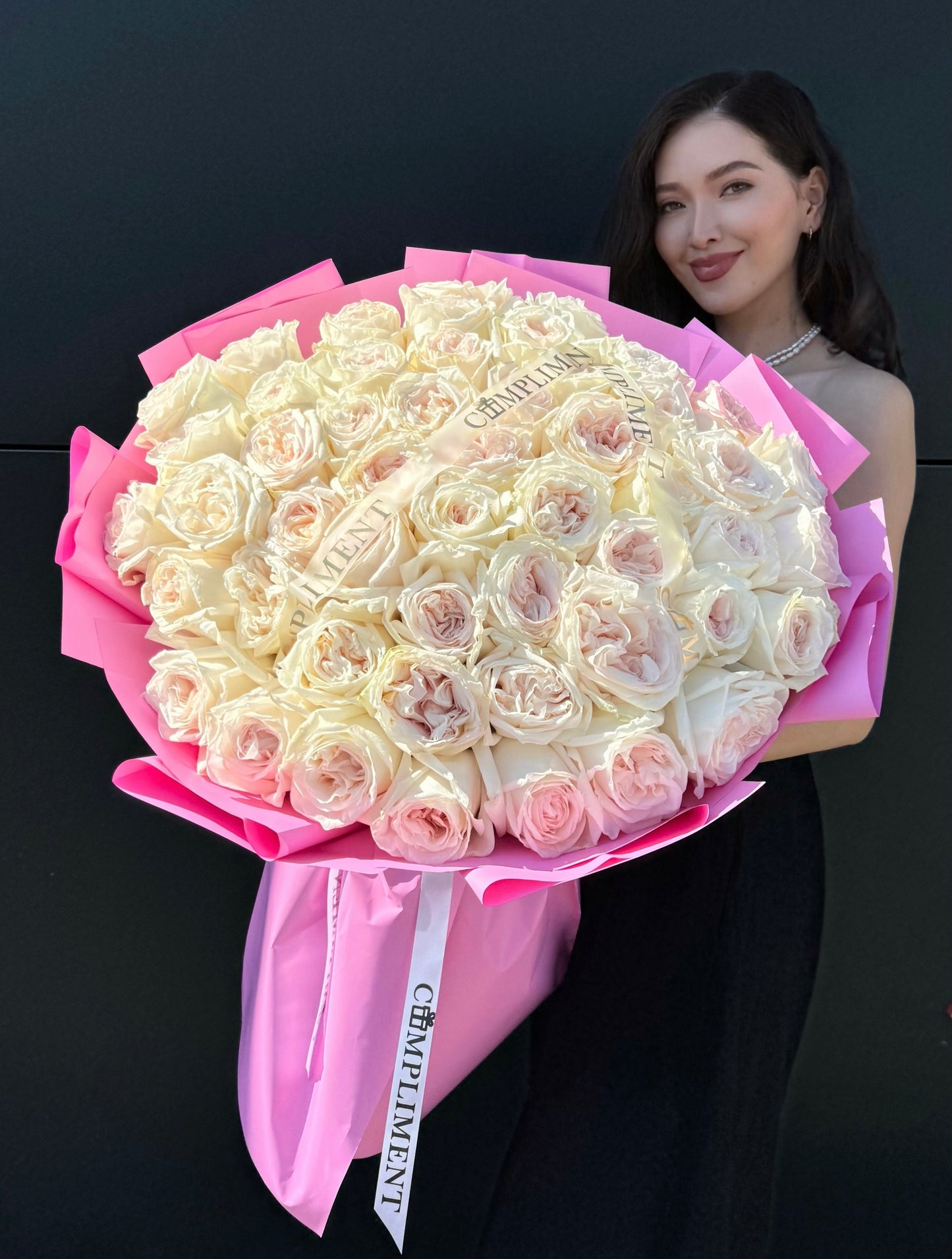 51 ROSES PEONY WHITE