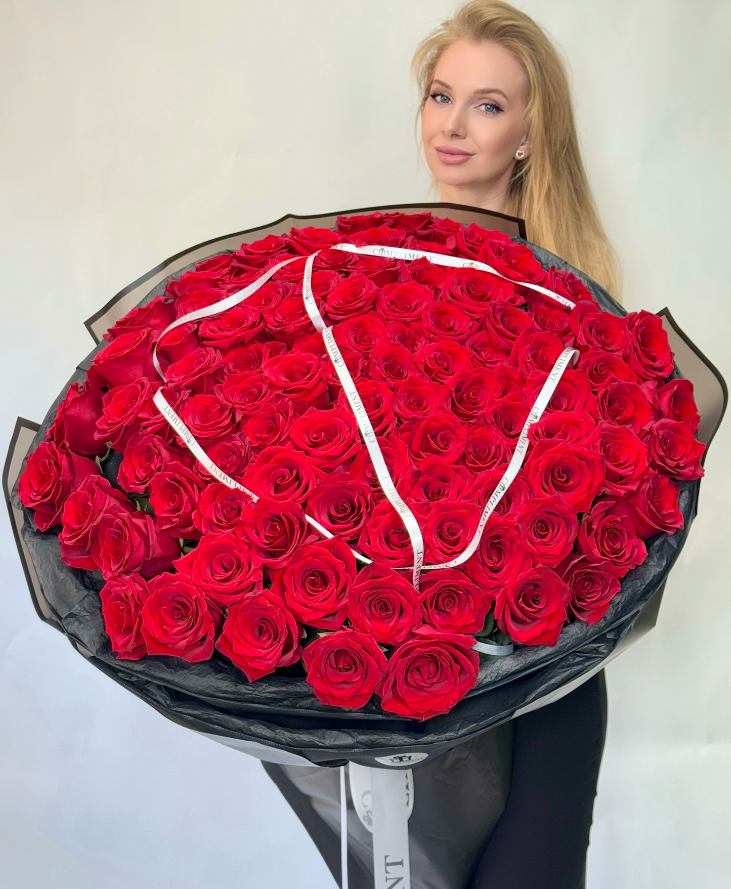 101 RED ROSES
