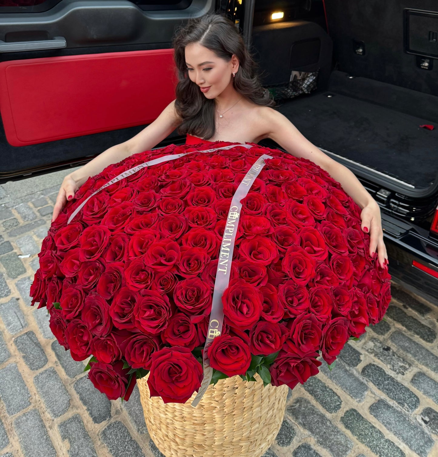 251 RED ROSES IN A BASKET