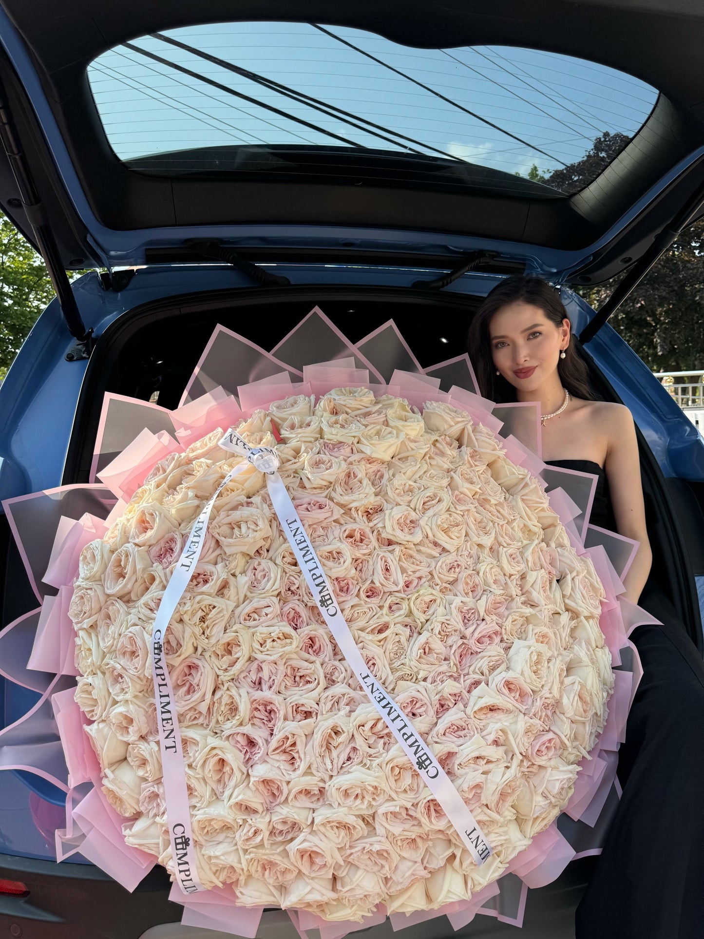 251 WHITE PEONY ROSES