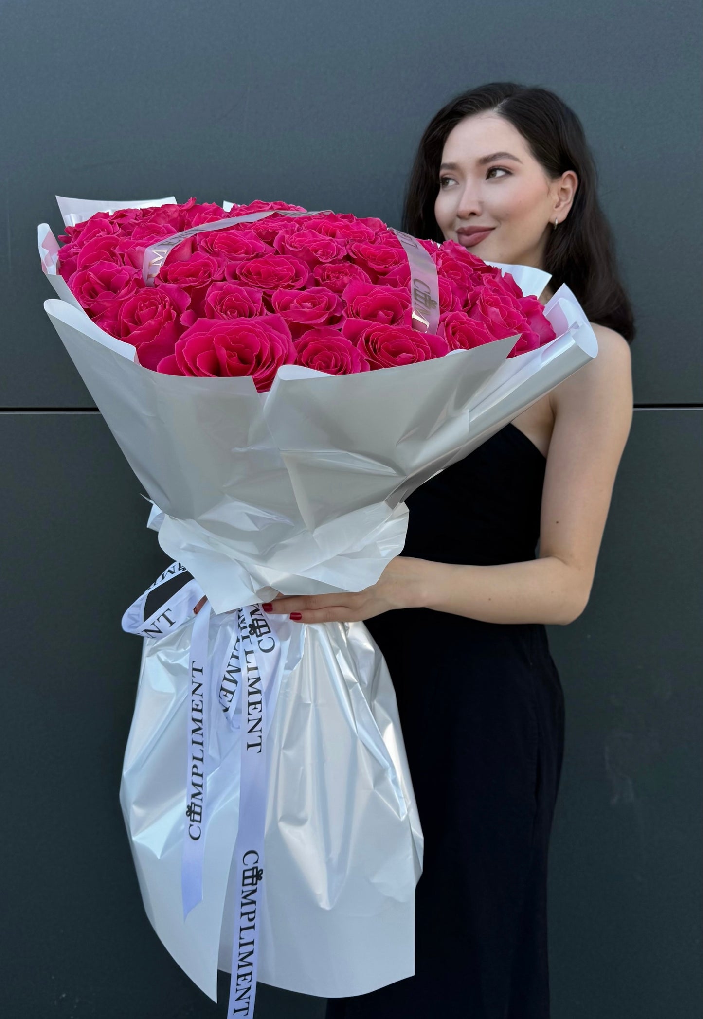51 ROSES HOT PINK