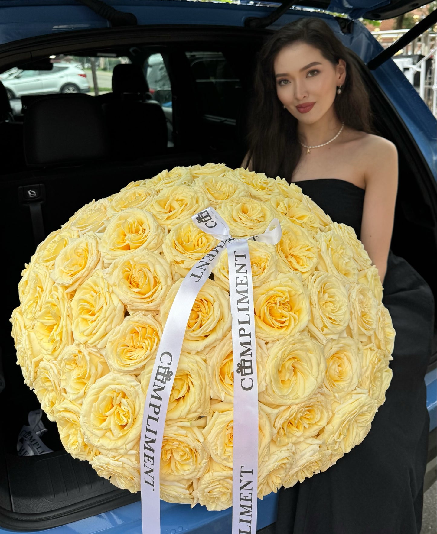 101 PEONY ROSES IN A BOX