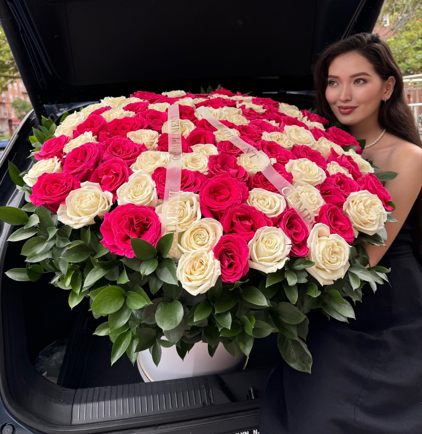 101 MIX ROSES IN A BOX