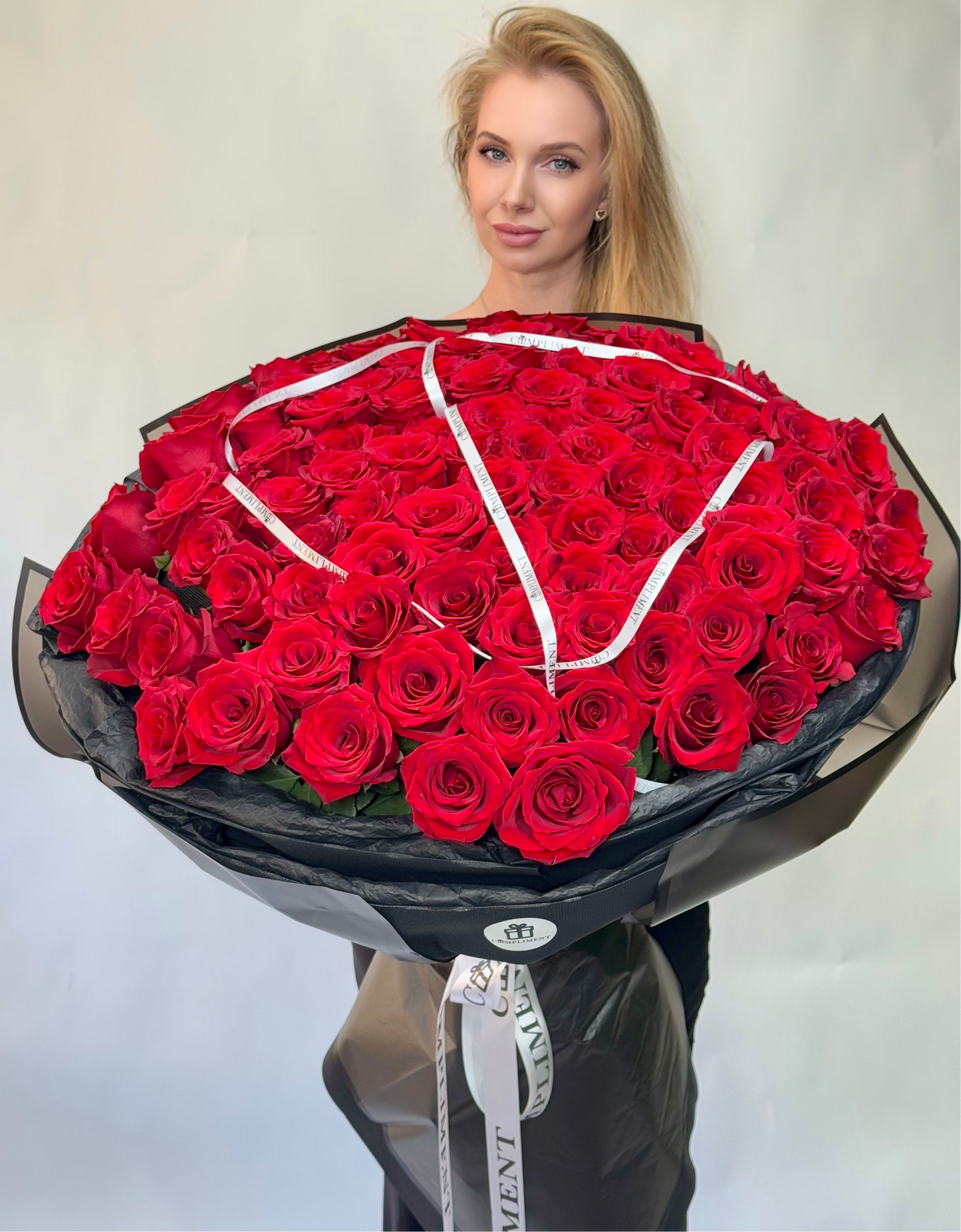 101 RED ROSES