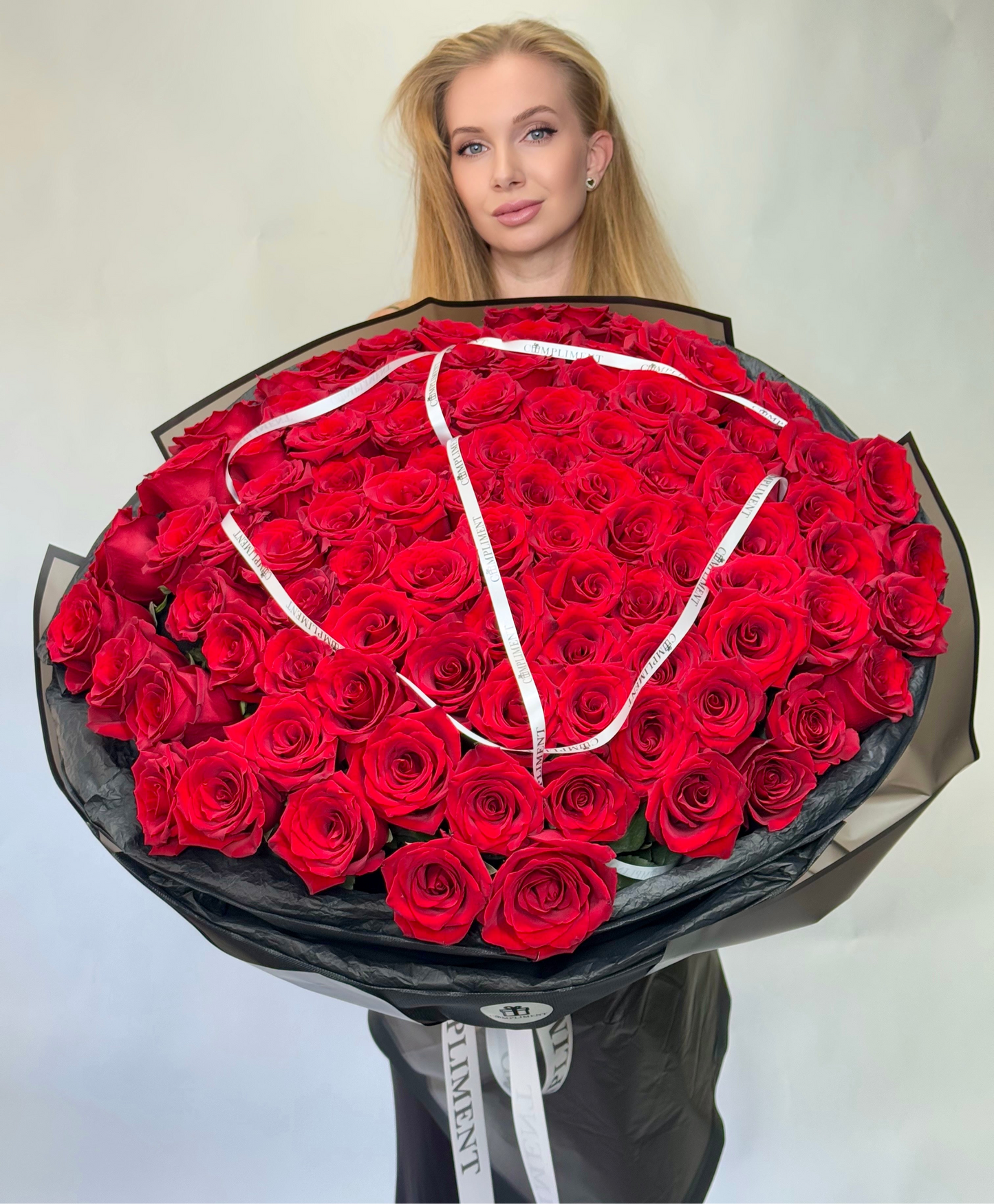 101 RED ROSES