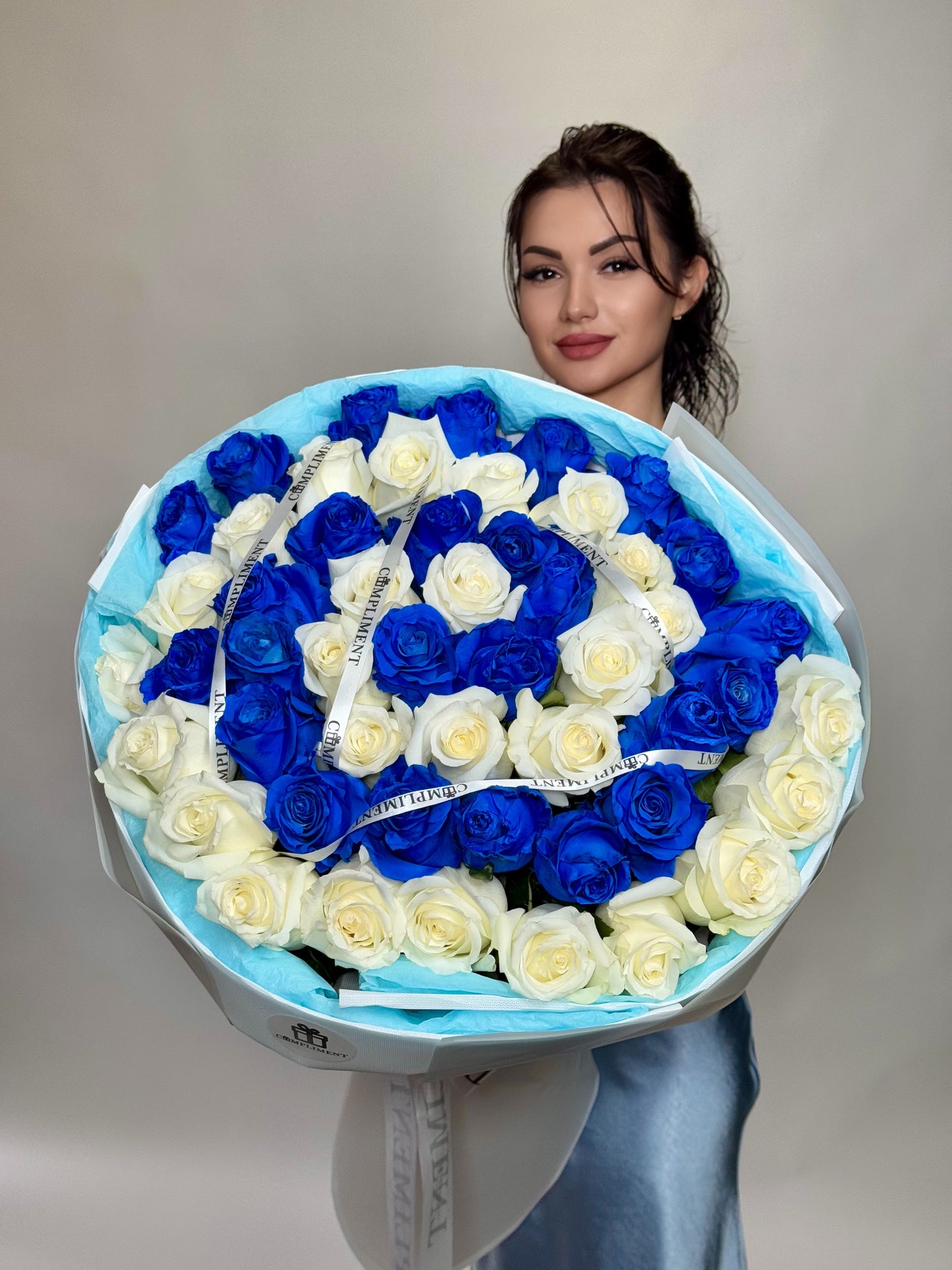 Bouquet “51 blue and white roses”