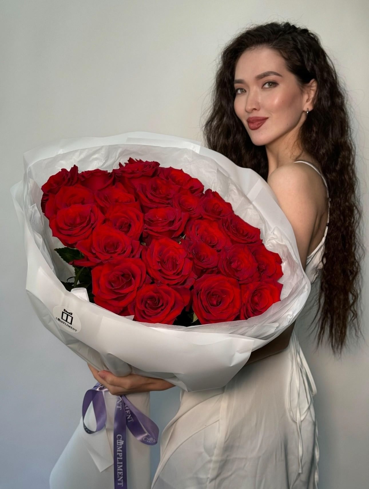 25 RED ROSES