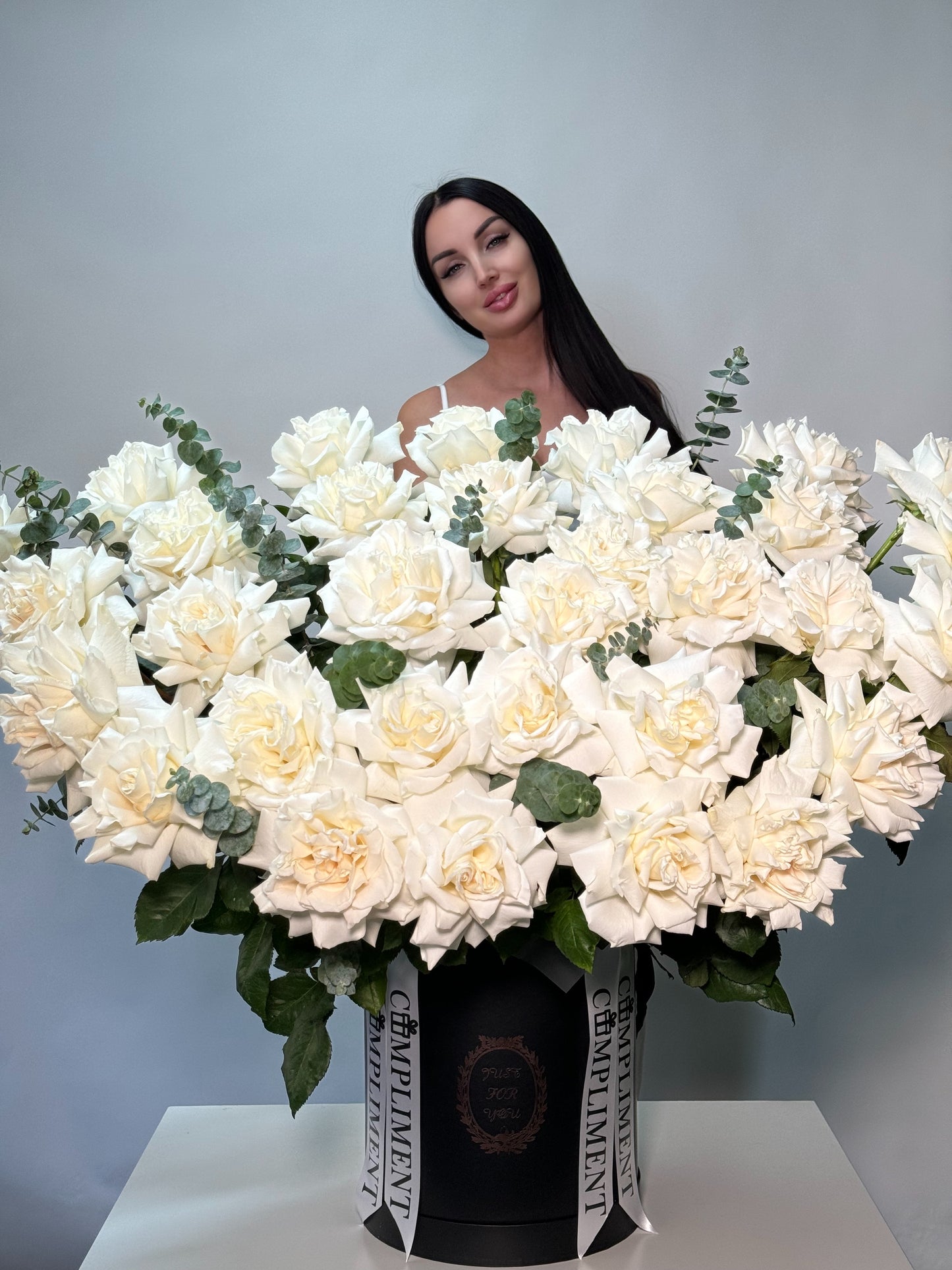 LOVELY/ WHITE
