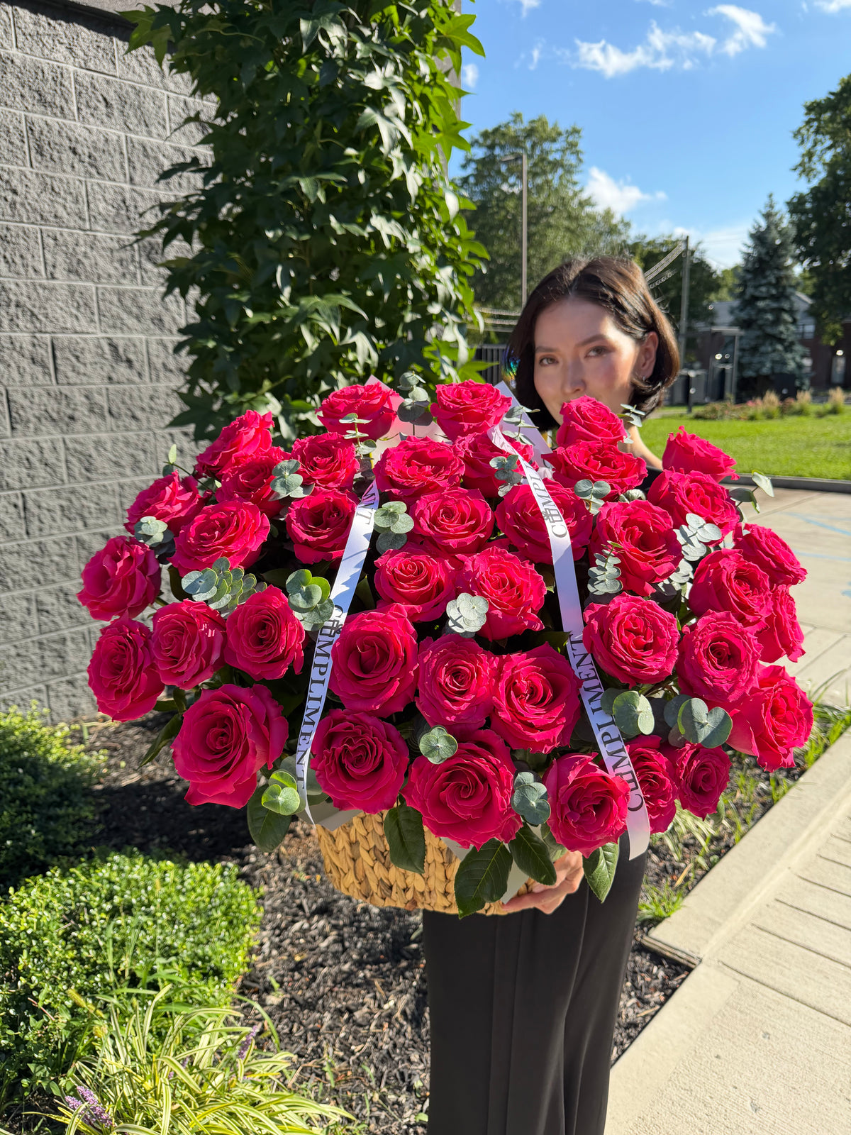 50 HOT PINK ROSES/ M