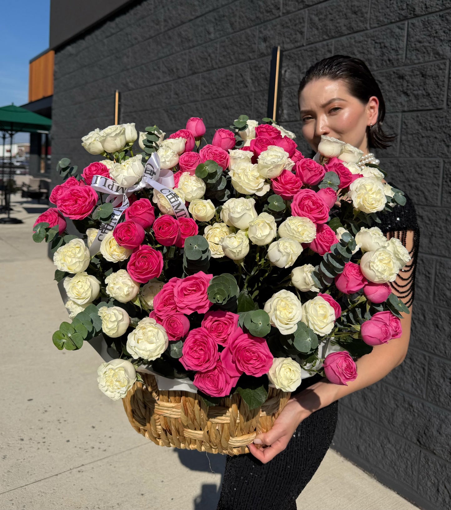 PEONY SPRAY ROSES MIX/ M