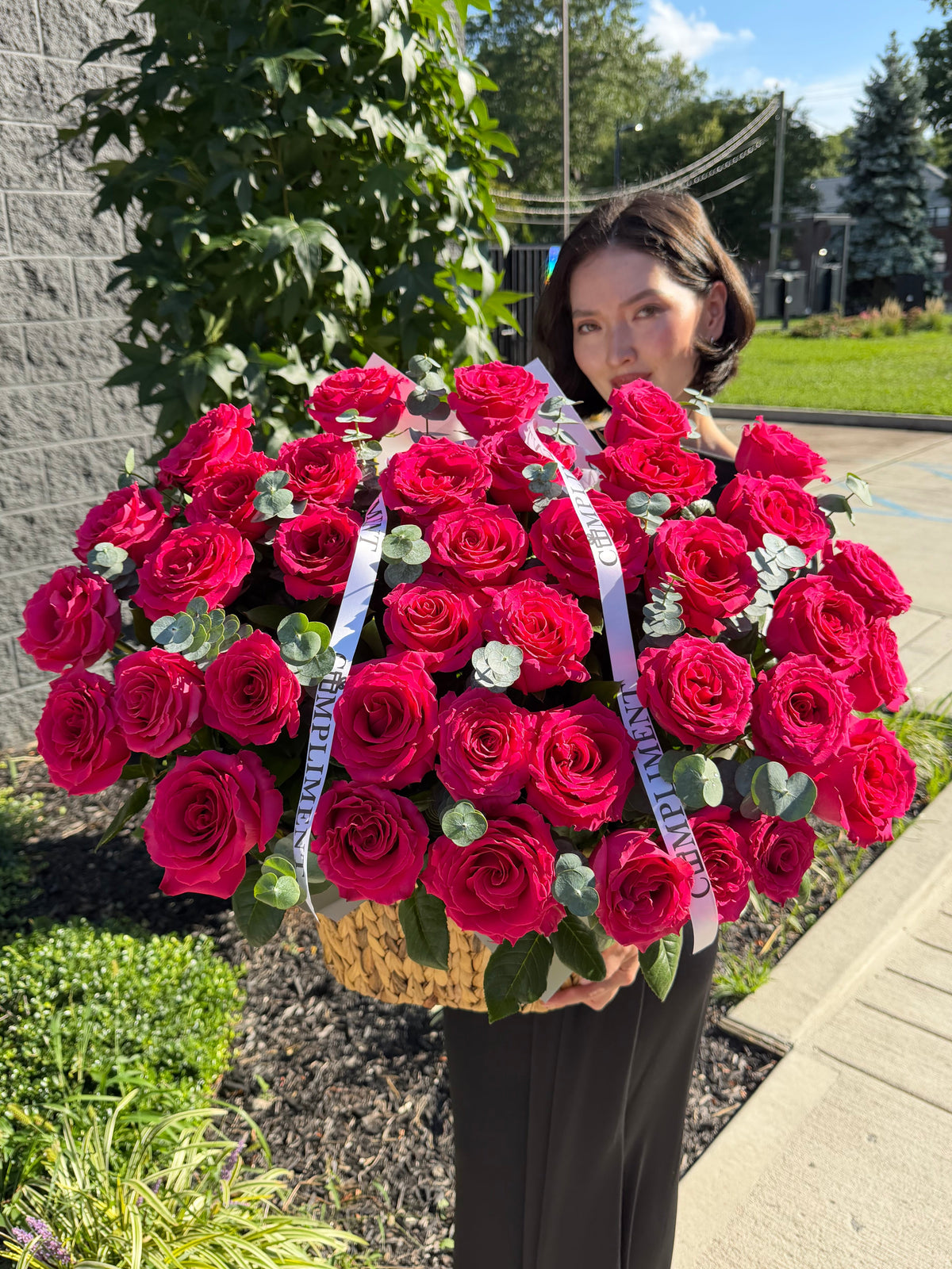 50 HOT PINK ROSES/ M