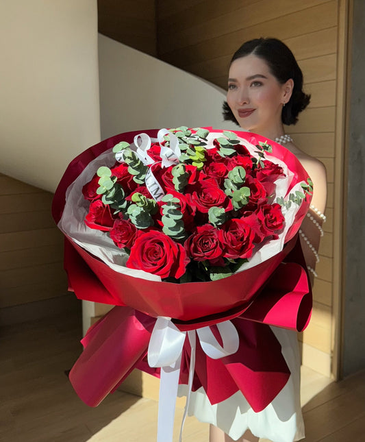 25 RED ROSES