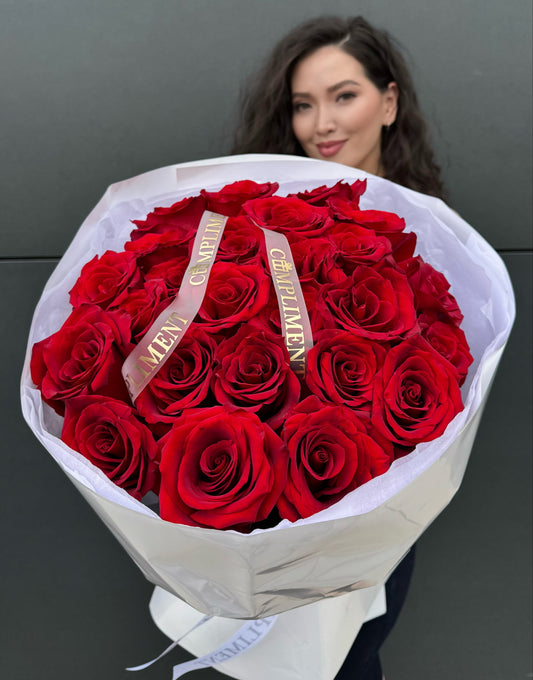 25 RED ROSES