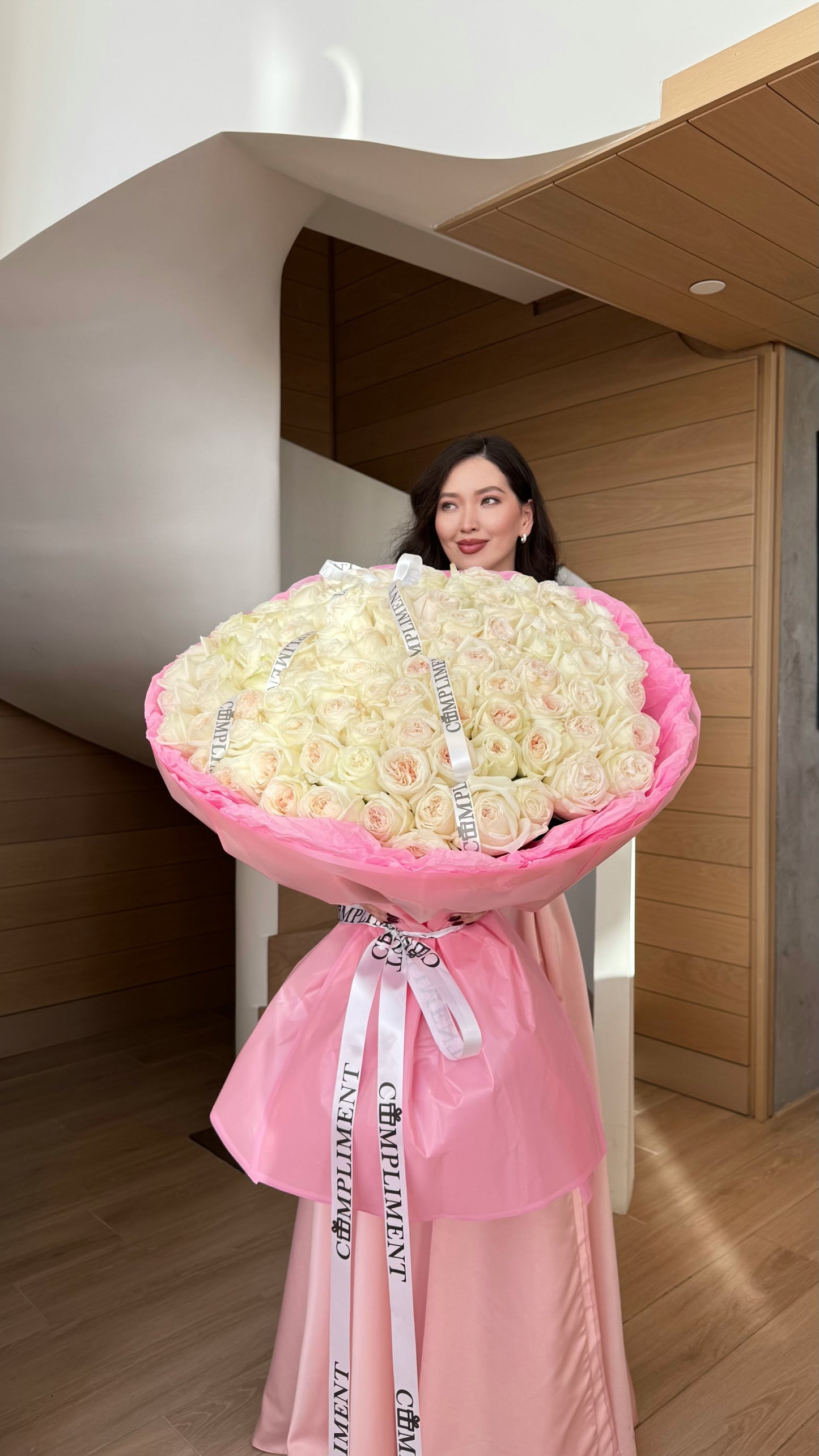 100 WHITE PEONY ROSES