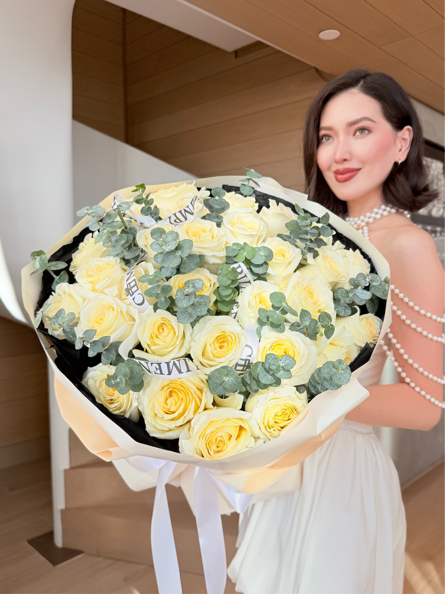 35 CANDLELIGHT ROSES