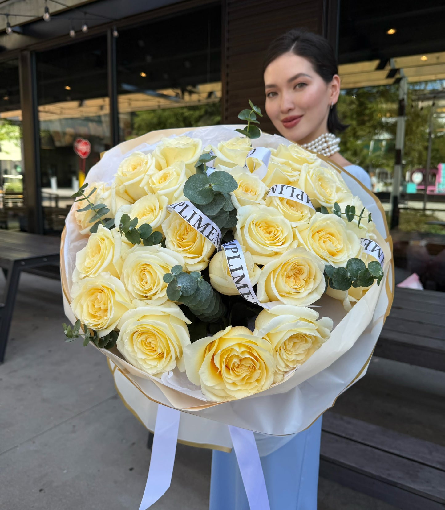 25 CANDLE ROSES