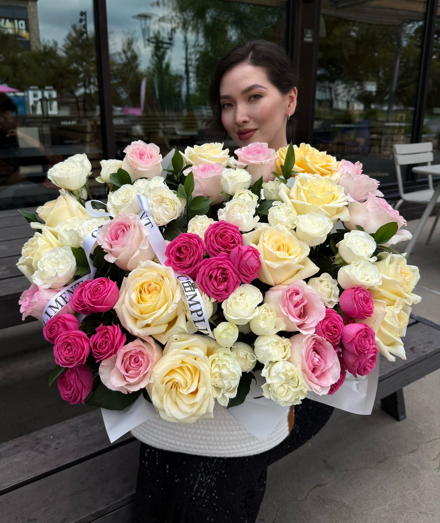 “COMPLIMENT” BASKET/ M