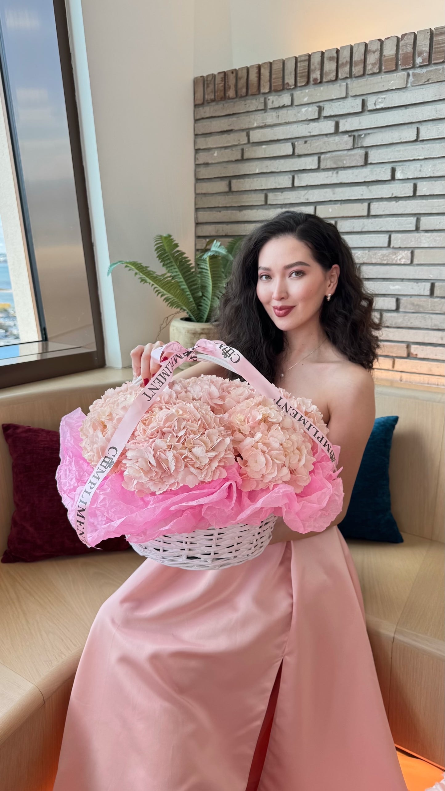 BASKET/ PINK HYDRANGEAS