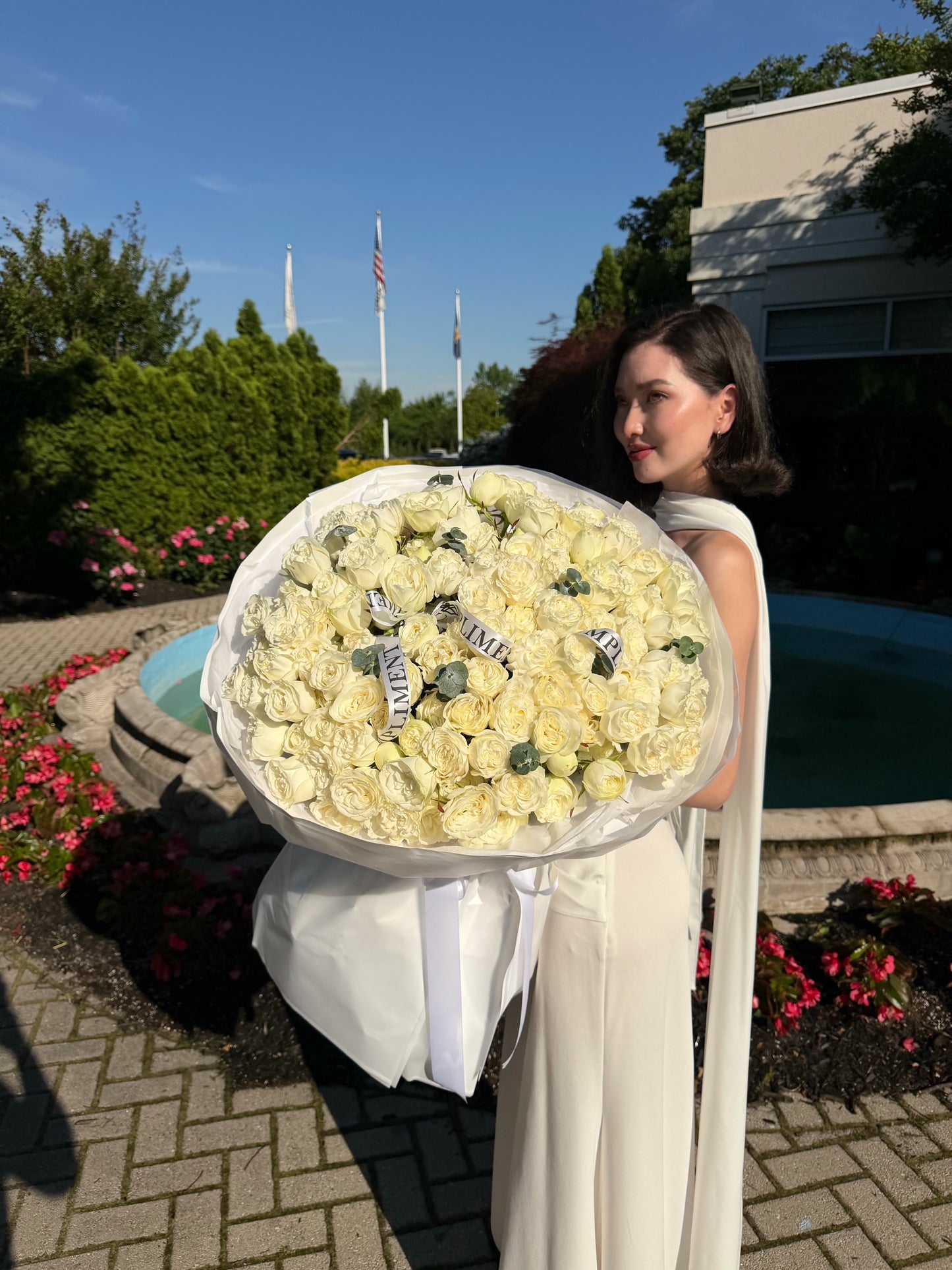 L/ WHITE PEONY SPRAY