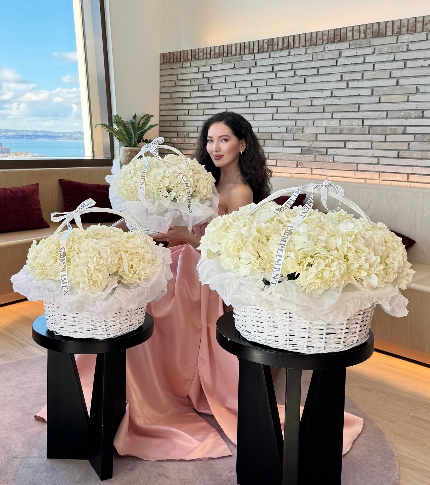 BASKET/ WHITE HYDRANGEAS