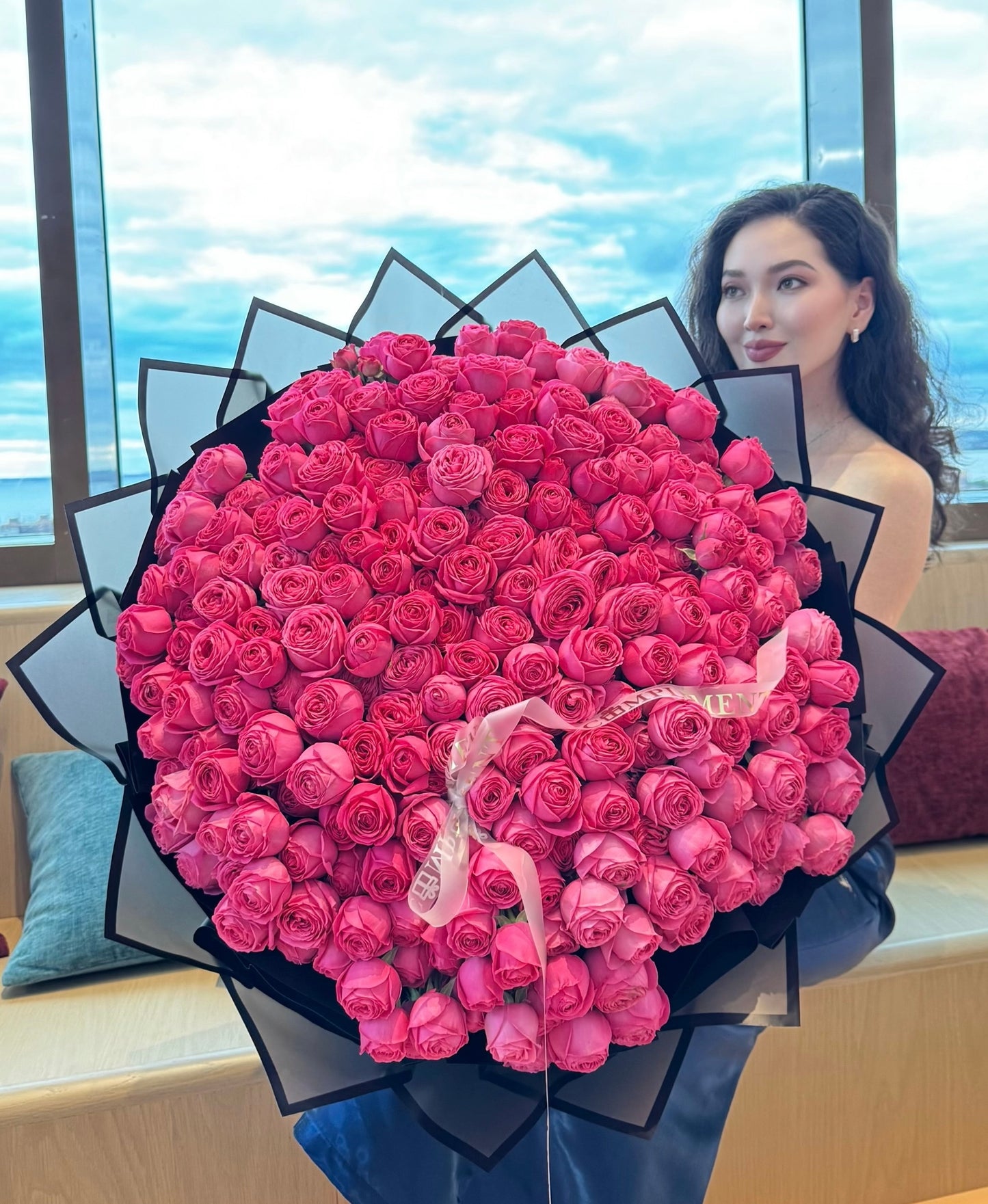 XL/PEONY SPRAY ROSES