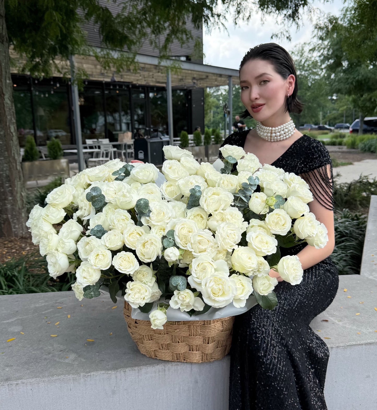M/ WHITE PEONY SPRAY ROSES