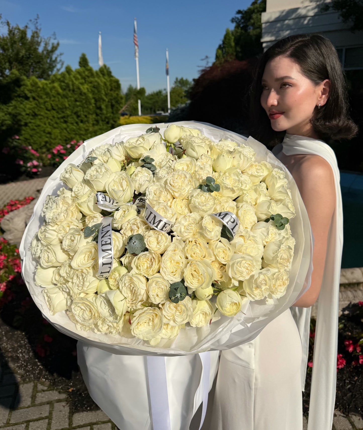 L/ WHITE PEONY SPRAY