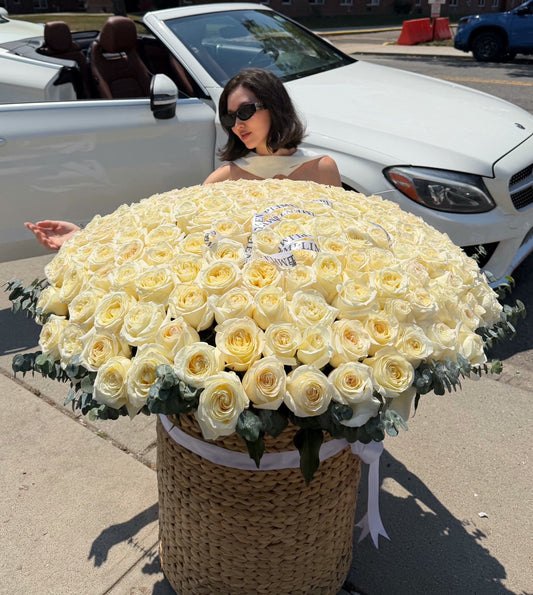 XXL CANDLE ROSES IN A BASKET