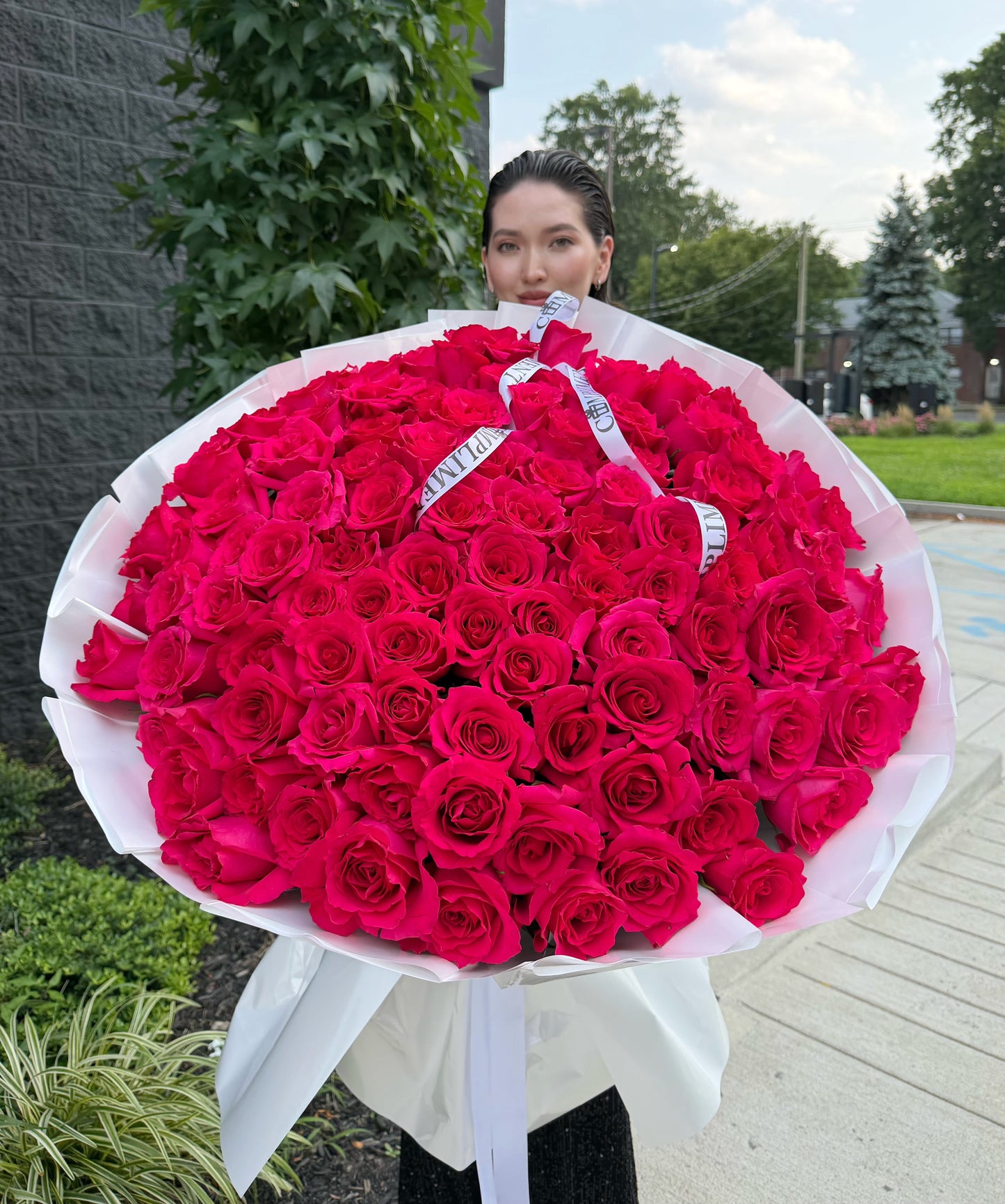 100 HOT PINK ROSES