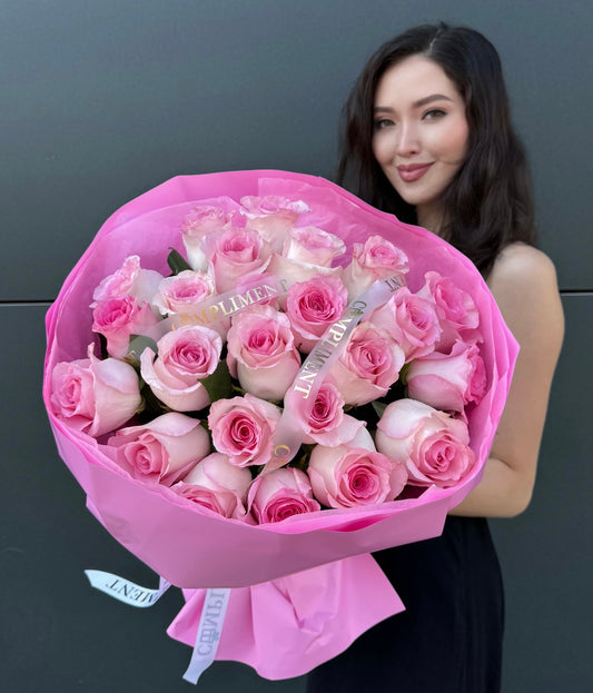 25 PINK ROSES