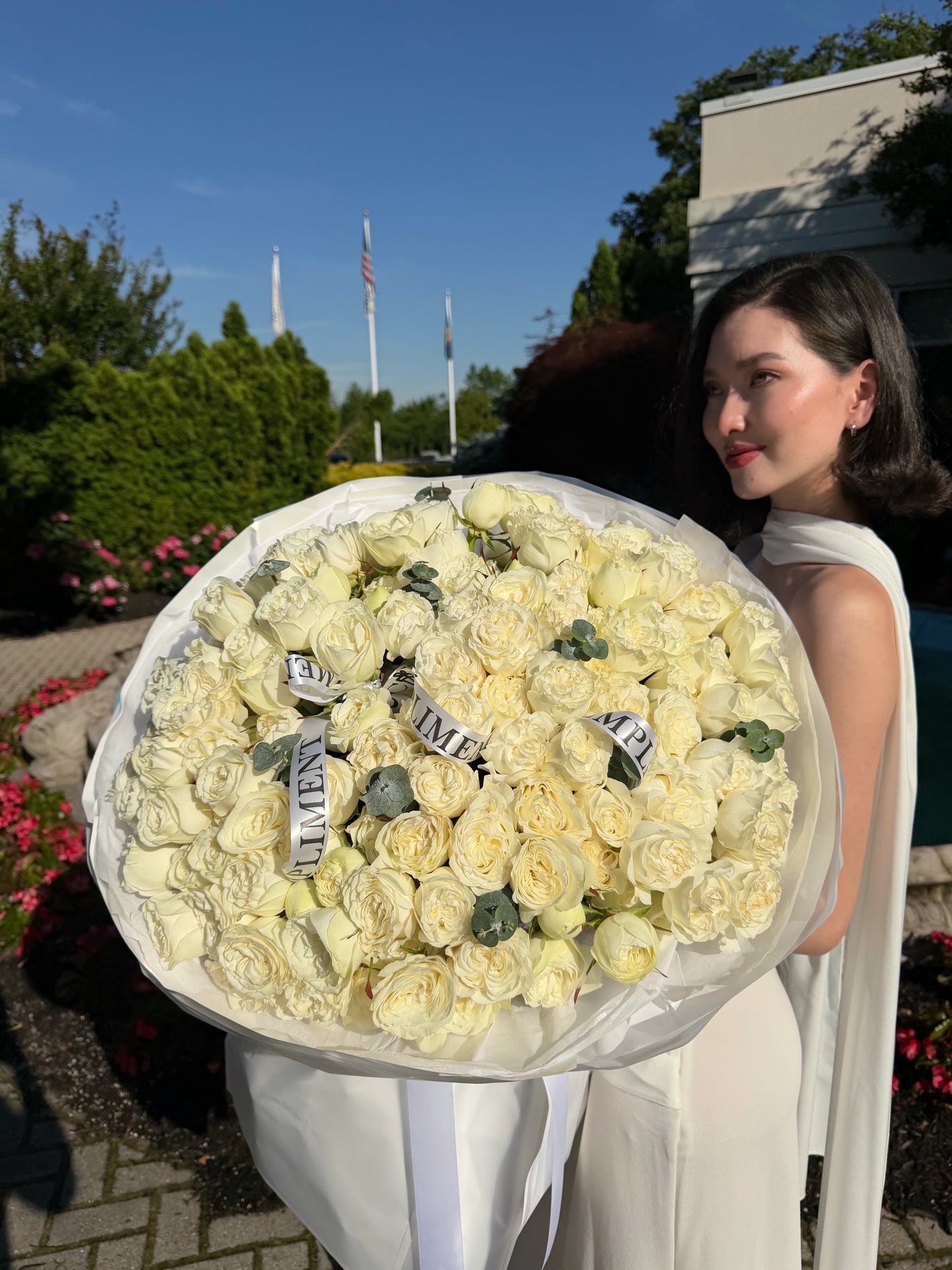L/ WHITE PEONY SPRAY