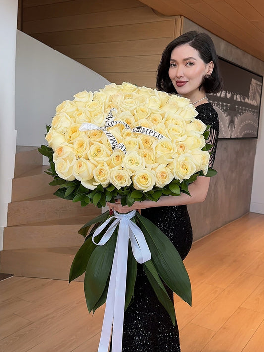 51 GARDEN ROSES WITH GREENS