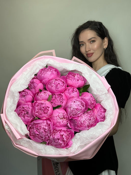 17 DR ALEX PEONIES