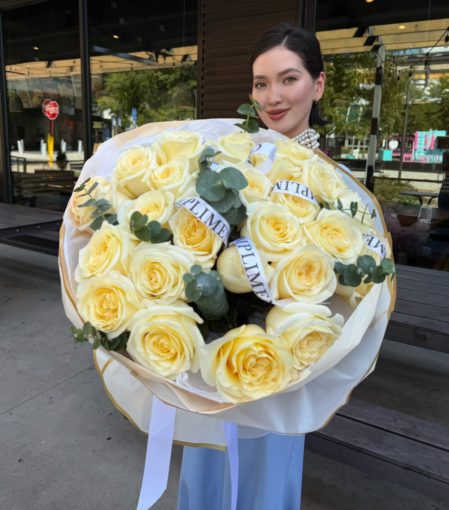 25 CANDLE ROSES