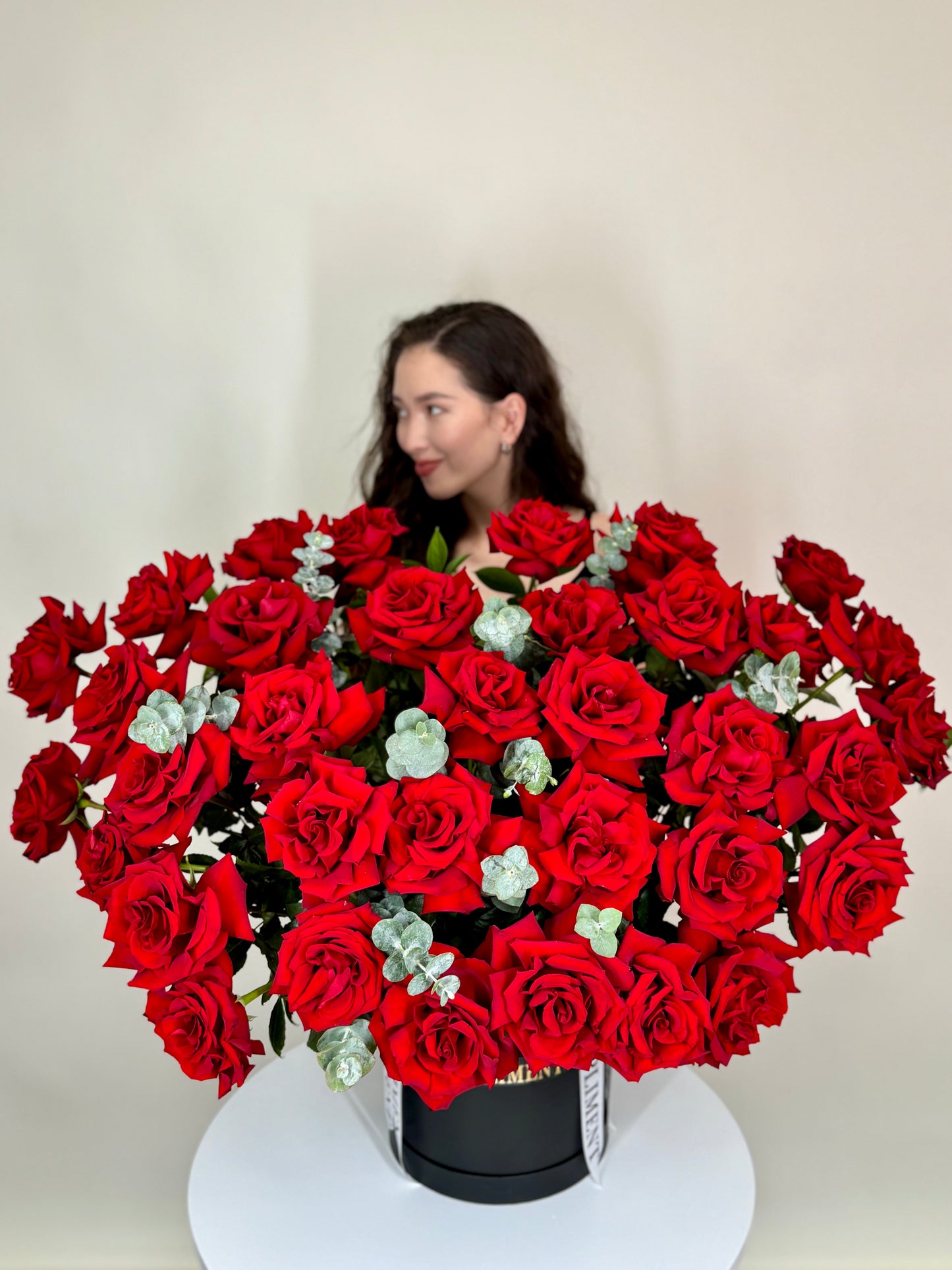 LOVELY/ RED